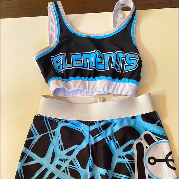 Cheerleading, gymnastics or dance practice wear. Great condition - gym clothes - Picture 2 of 4